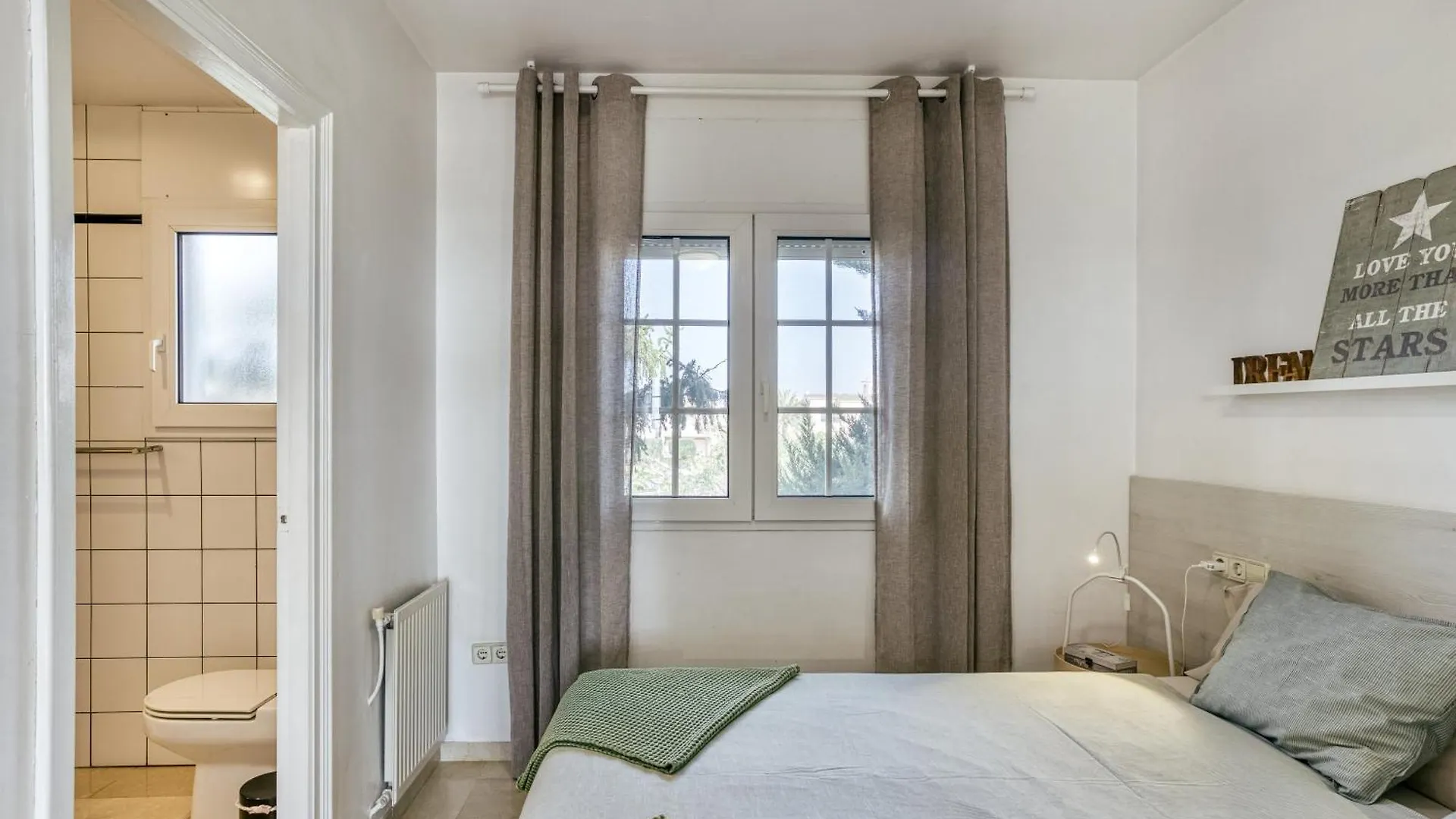 Art- Apartamentos Revilla Tacke B Эмпуриабрава Испания